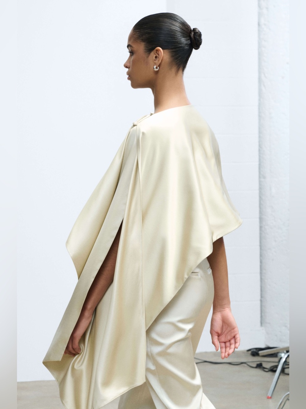 NWT SRG BELLE SILK CAPE top - Picture 5 of 14